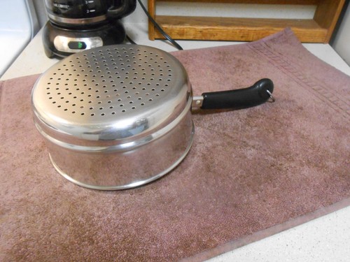 REVERE WARE Steamer Insert Stainless (fits 2 & 3 qt. pots) VERY CLEAN, SITS FLAT - Picture 2 of 3