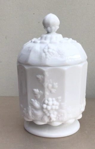 Vintage WESTMORELAND MILK GLASS Sugar / Candy Dish with Lid Paneled Grape PG-26