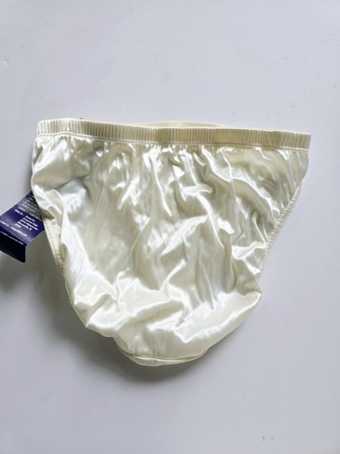 Vanity Fair Satin Bodysleeks Silky Vintage Panties Ivory Bikini Size 5 S Small - Picture 8 of 8