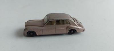 Matchbox Serie 1-75 No.44 -  Rolls Royce Phantom V in hellbraunmet. 1964 (2)