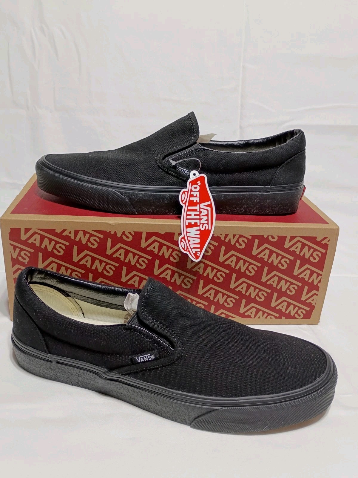 VANS Classic Slip-On Shoes Classic Canvas Men’s/ Women’s Sneakers