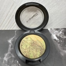 RARE MAC MINERALIZE EYE SHADOW IN TECTONIC 0....