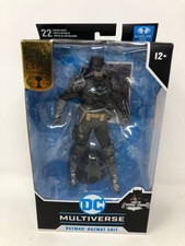 McFarlane TM15169 DC Multiverse 7IN-Batman Hazmat Suit Light UP Logo Gold Lab