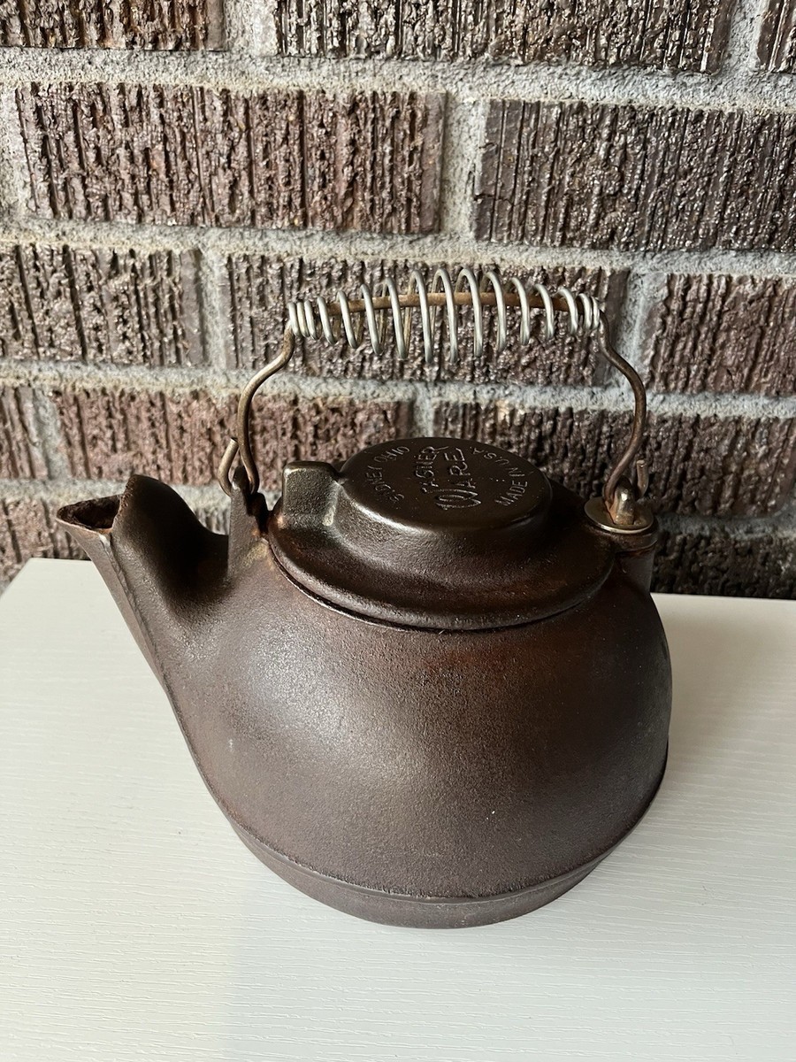 VINTAGE ANTIQUE WAGNERS 1891 ORIGINAL CAST IRON TEA KETTLE