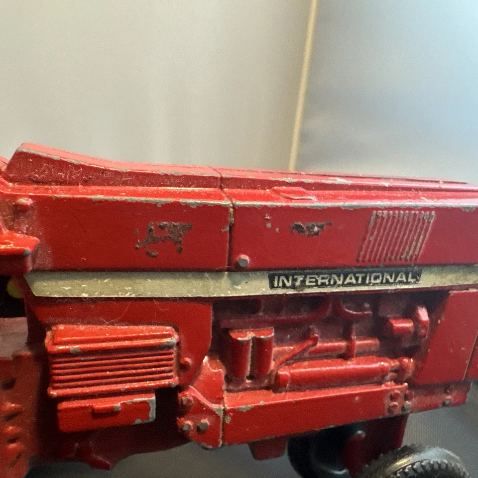 罕见老式ERTL国际收割机农场拖拉机和干草车压铸 — 第 3/4 张图片