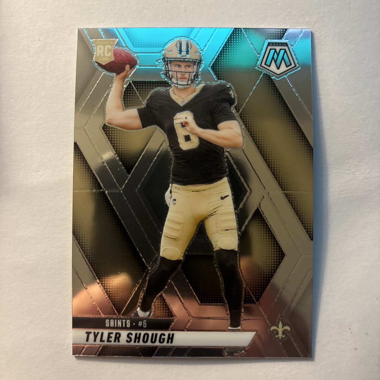 2025 Panini Mosaic - Rookies Tyler Shough #312 Silver Prizm (RC)