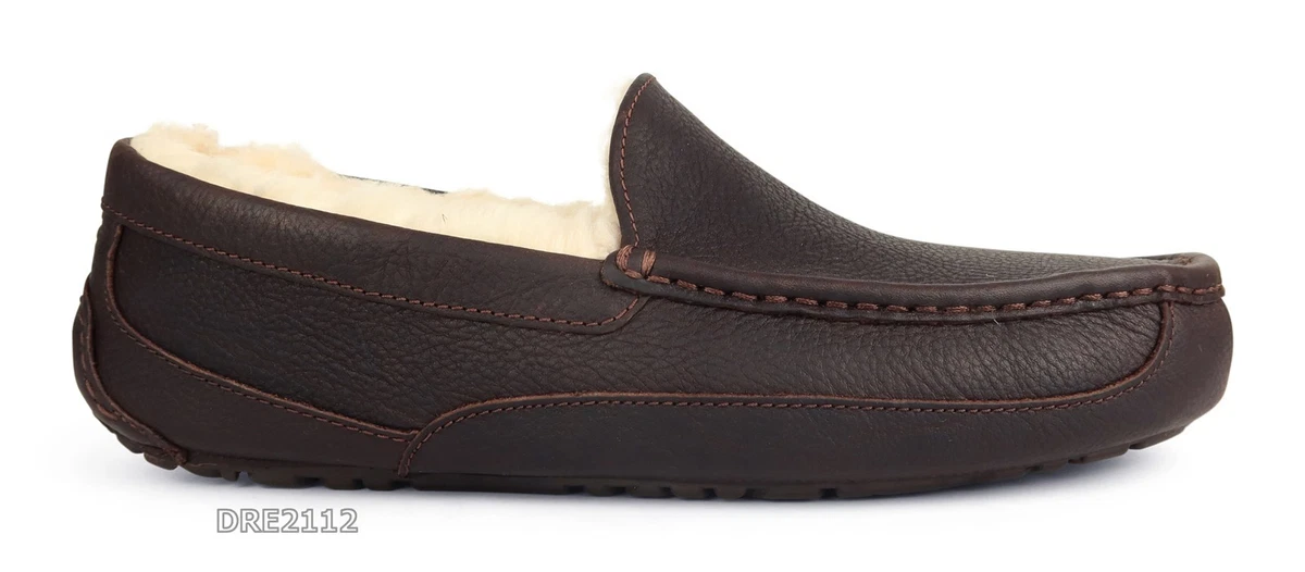 NWOT/B Ugg Men\'s Ascot Slipper , Dark Brown Suede corduroy, Size US 18 Amazon.com | UGG Men main image 2