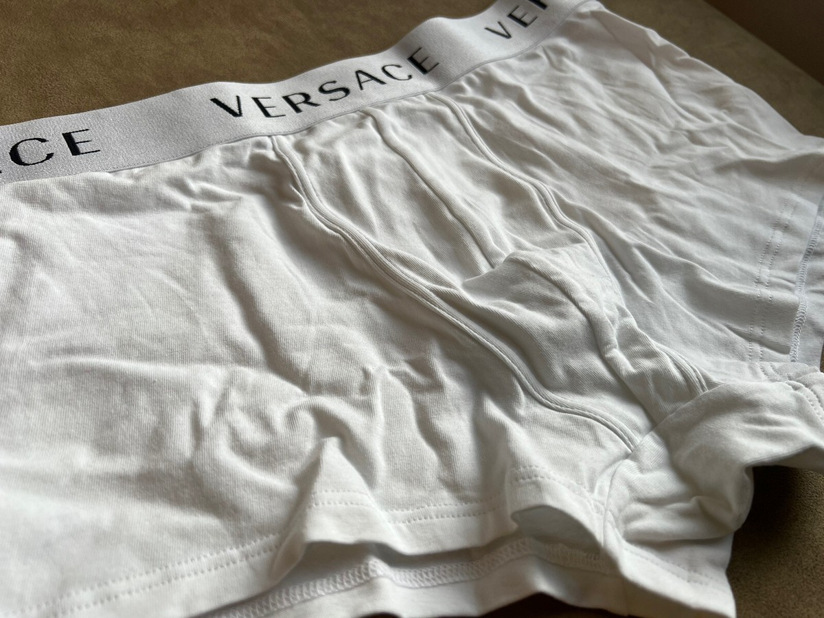 VERSACE WHITE BLACK SIGNATURE LOGO SPORT LOW RISE TRUNK VERSACE WHITE BLACK SIGNATURE LOGO SPORT LOW RISE TRUNK
