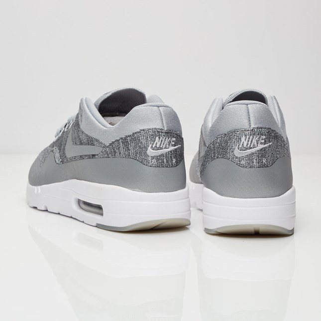nike noir air max 1 ultra flyknit loup gris / noir nike / blanc uk10 gris 99163f nike noir air max 1 ultra flyknit loup gris / noir nike / blanc uk10 gris 99163f