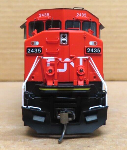RAPIDO 400506 DASH 8-40CM CANADIAN NATIONAL NORTH AMERICAN #2435 W/DCC/SOUND HO - Picture 2 of 7