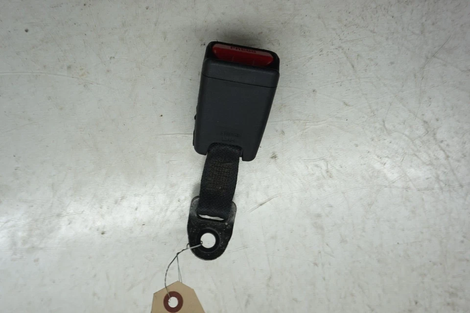 Lexus RC350 2015-2020 OEM hebilla de cinturón de seguridad trasero izquierdo Foto 2 de 4