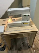 PFAFF Creative 1473 CD Sewing Machine w/ Pedal , Case , & Manual