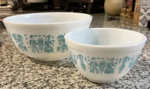 Pyrex Turquoise Amish Butterprint Mixing Bowls #401-1.5 pt. & #403-2.5 Qt.