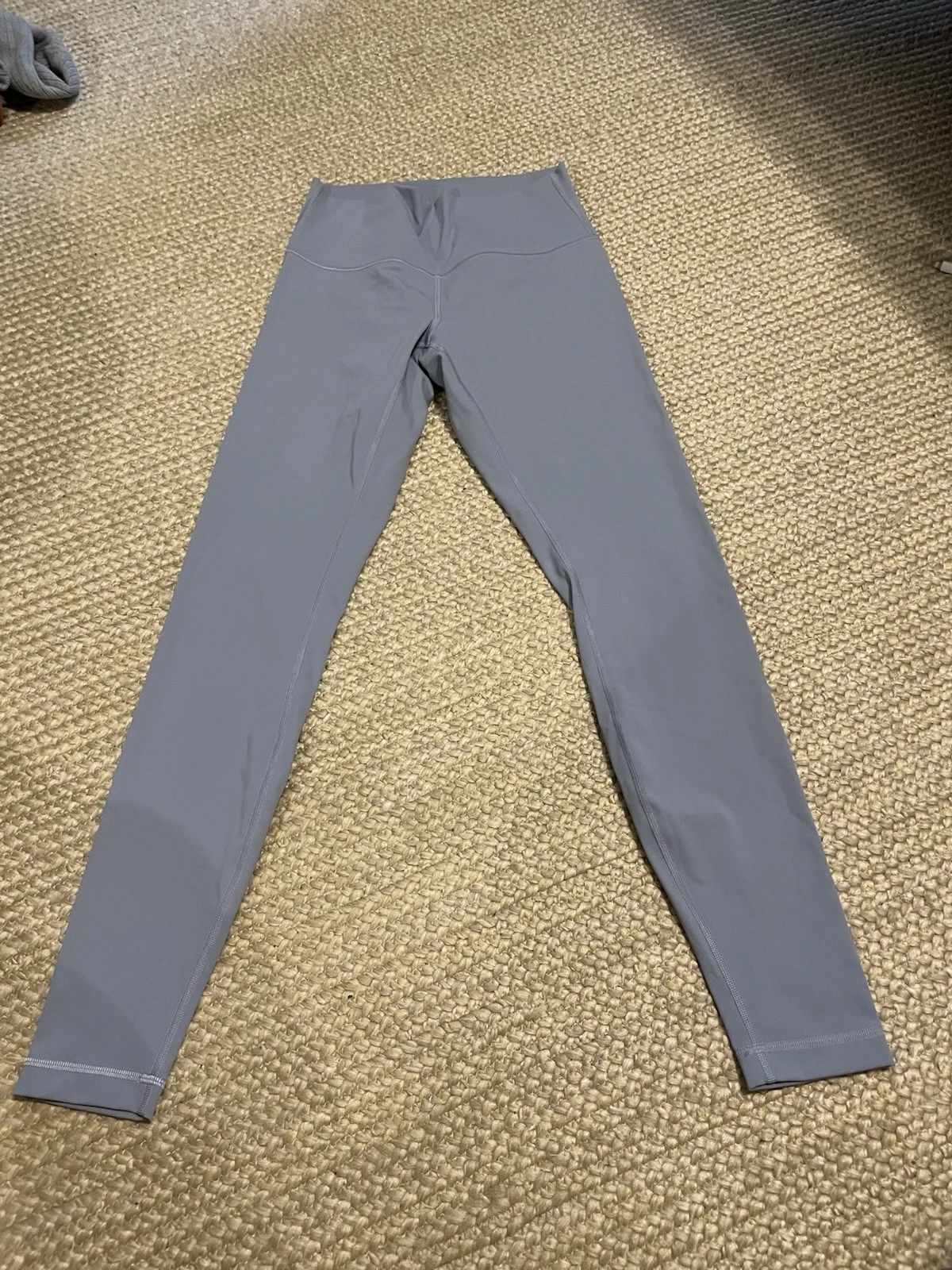 Lululemon Base Layer Thin Light Aqua Blue Tight Fit Leggings NWOT Size 8 C26