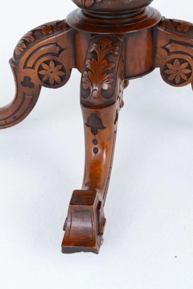 Victorian Loo Side Table Walnut Tilt Top 18th Century - Image 4 of 4