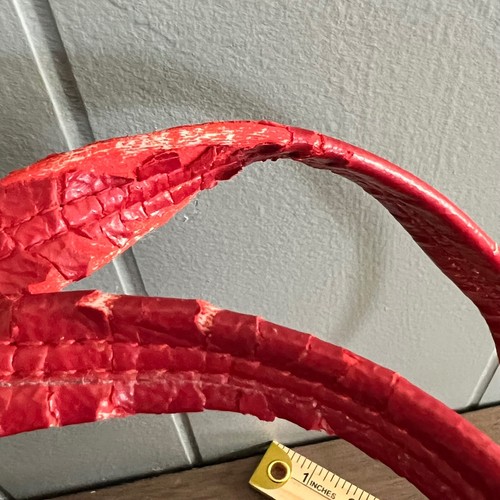 Bolso de Hombro Wilson Cuero Rojo con Cinturón Y2K Corazón Dije Moto Cartera Patente Borde - Imagen 12 de 15