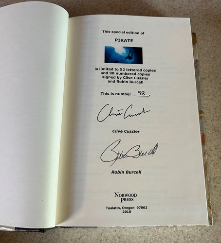 Clive CUSSLER -- Pirate (2016 Norwood Press LE) -- SIGNED X 2 -- #98/98 - Picture 3 of 3