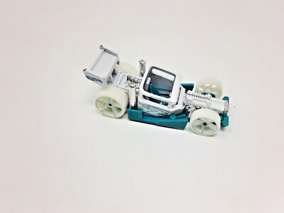 Mattel 2015 Hot Wheels Bone Speeder Die Cast weiß/grün Auto, 7,5 cm