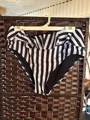 Jess Lea Swim top and bottom xl READ