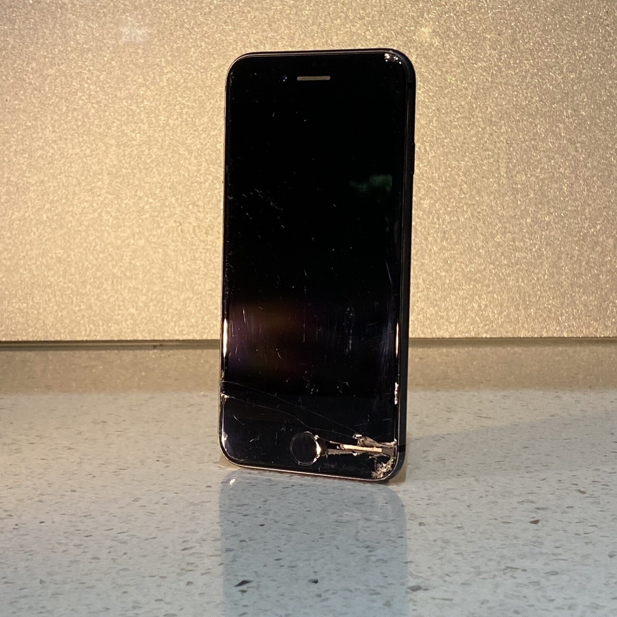 Apple iPhone 8 - 64GB - Space Grey (Unlocked) A1863, All