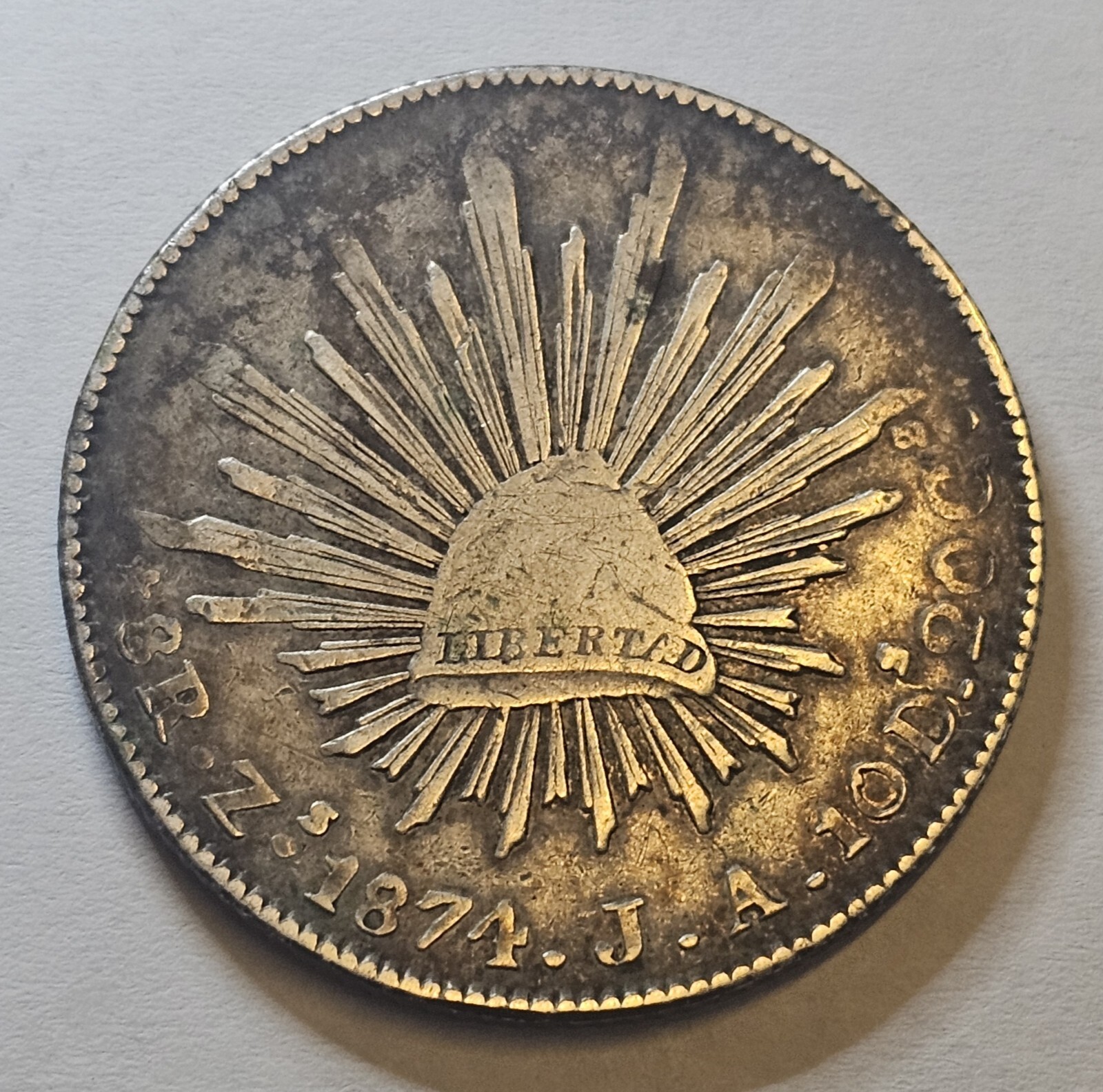 Foto 1 di 7