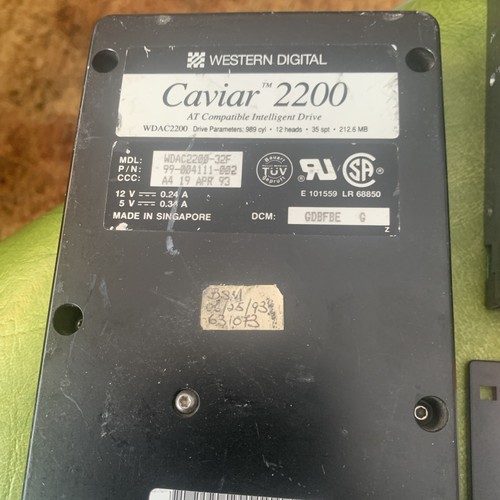 lot of Hard Drives Western Digital Sata Caviar & Windows 95 Discs - Picture 9 of 13