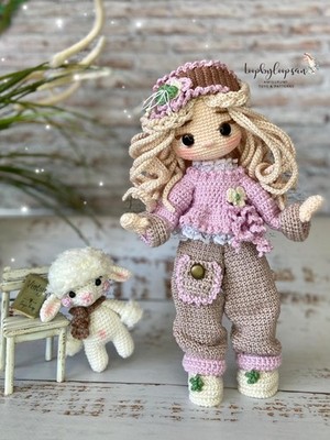 Vintage Style Crochet Doll Susie Amigurumi,  Handmade Toy, Crochet Doll Tutorial