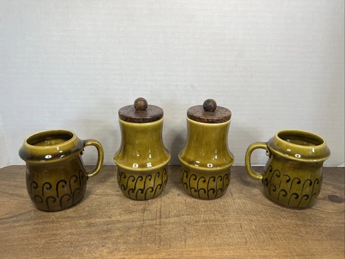 Vintage Avocado Green Glazed w/Black Swirls Set Of 2 Mugs & 2 Lidded Cups