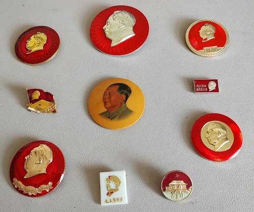 China Mao Pins from Cultural Revolution 10 Badges incl. Scarcer Ones - Picture 2 of 8