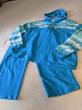 Weekends By Chicos 2 piece Set Outfit Sweatshirt Capris Bright Blue