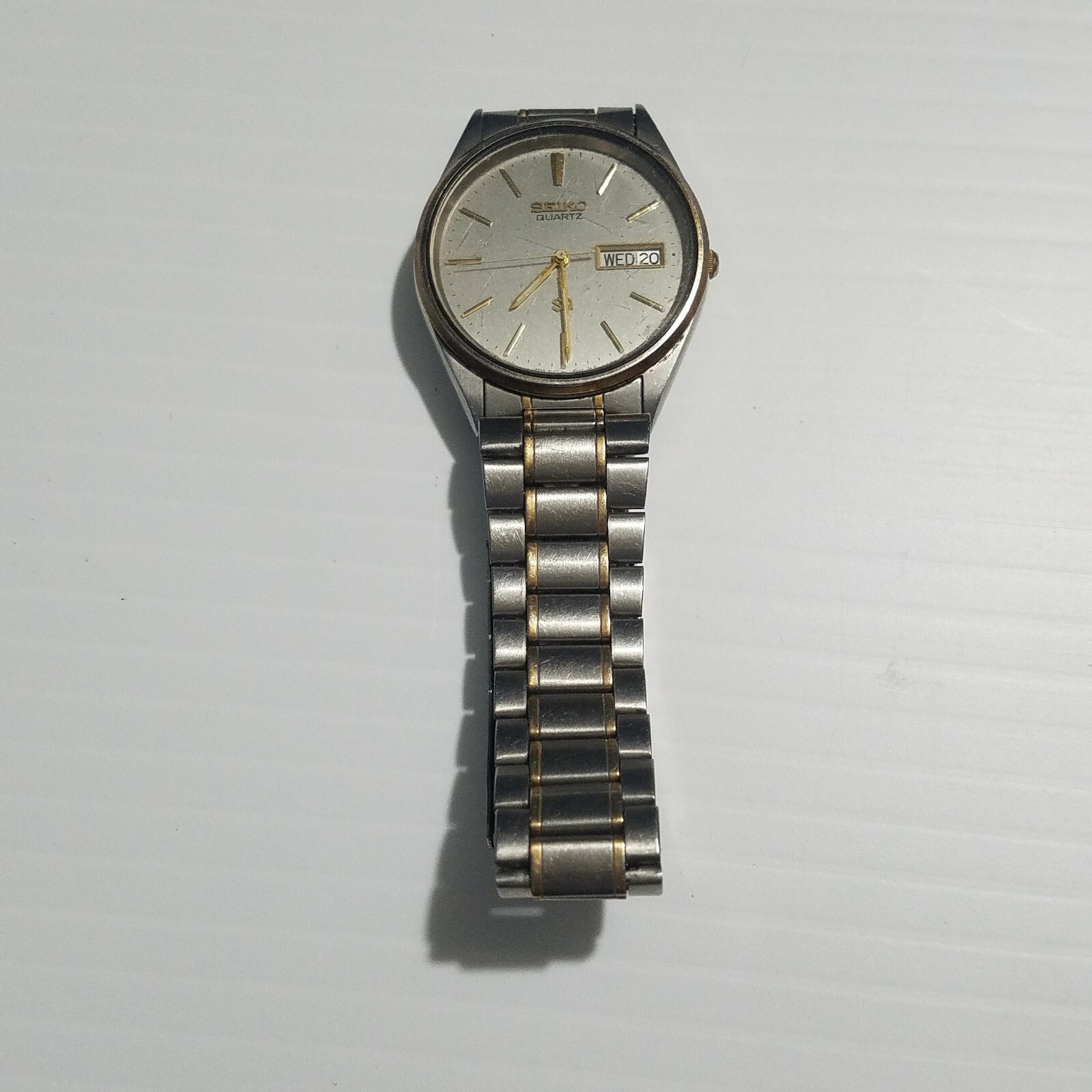 seiko day date quartz