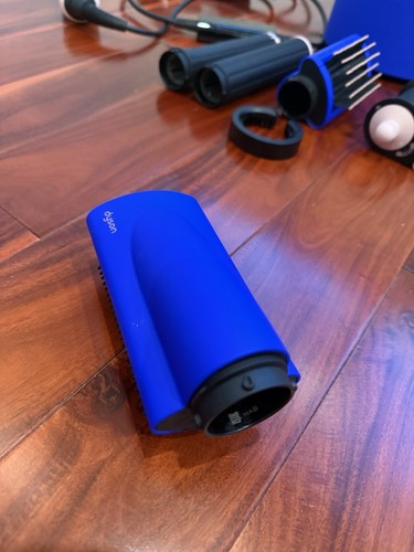 Dyson Airwrap Multi-Styler Complete - Picture 4 of 6