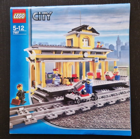 Lego City 7997 Train Station / Train Station