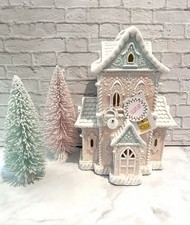 NEW Light Up Victorian Style Pink Gingerbread House Christmas Winter Holiday