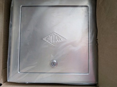 Acorn Engineering 8196 Series Single Valve Recessed Dialysis Supply & Waste Box