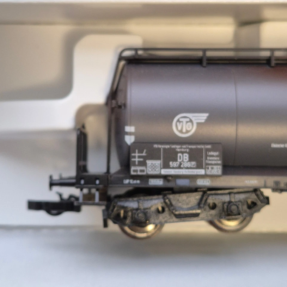 Trix 23808 H0 Kesselwagen-Set 3 "VTG" DB geältert 597-246/286/291 in OVP/J - Bild 4 von 4