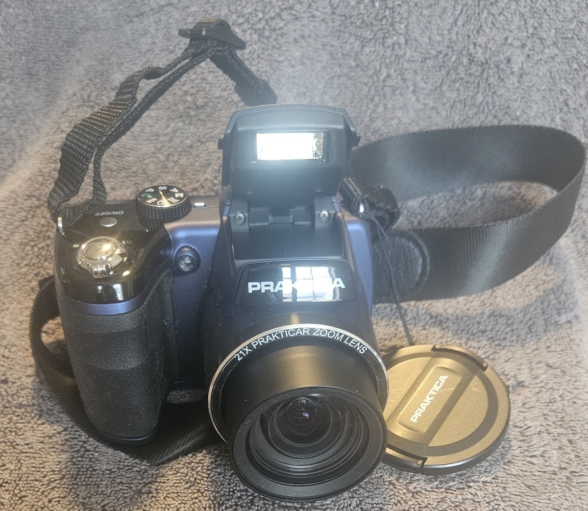 PRAKTICA luxmedia 16-Z21S CCD blue In Near Mint Condition | eBay