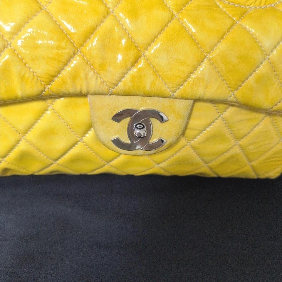 【BASURA】CHANEL Bolso de Hombro Cadena Matelasse Amarillo Marfil Esmalte Vintage Usado Foto 3 de 4