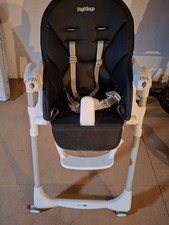 Peg Perego Baby-Hochstuhl schwarz/wei&szlig; mit Tischplatte, Gurt, rollbar