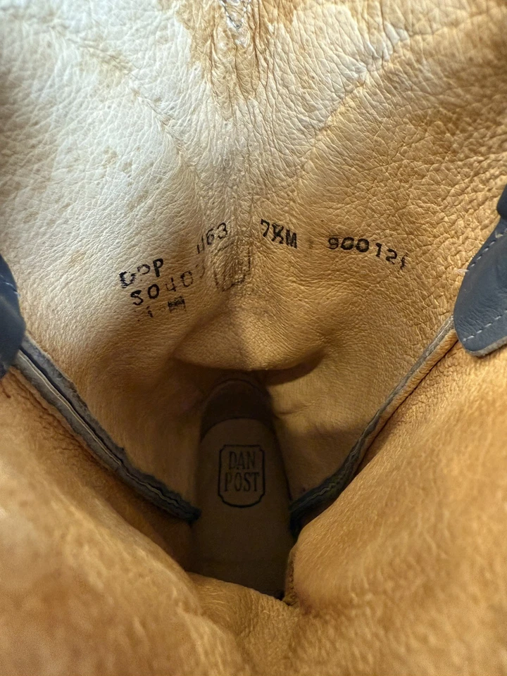 Botas vaqueras occidentales Dan Post para mujer de cuero tostado con costuras blancas talla 7M Foto 4 de 4