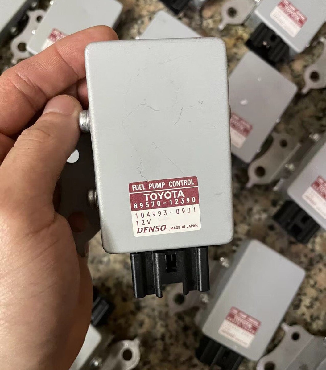 もも Fuel Pump Control Computer Assembly 89570 - 12390 for 2014 - 2019