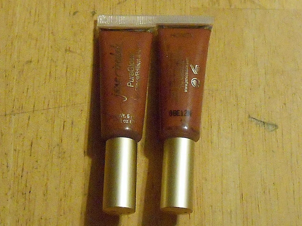 1 tubo JANE IREDALE BRILLO PURO BRILLO LABIAL MIEL sin sellar brillo puro DESCONTINUADO Foto 2 de 3