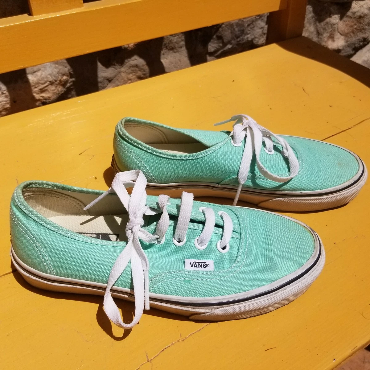 Aqua vans shop
