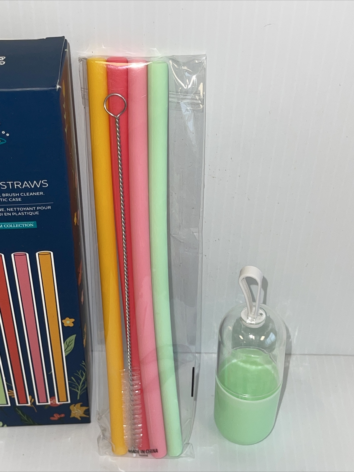 Chic & Tonic Set of 4 Silicone Straws & Case Dishwasher Safe NIB Open ...