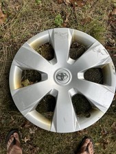 Curb Rash 07 08 09 10 11 Toyota Camry 16 Wheel Cover Hub Cap 61137 Curb Rash 07 08 09 10 11 Toyota Camry 16 Wheel Cover Hub Cap 61137