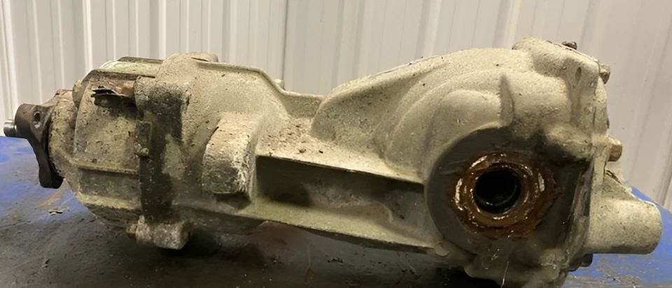 05-08 Hyundai Tucson / Kia Sportage Rear Differential Carrier Assembly AWD OEM Foto 3 de 4