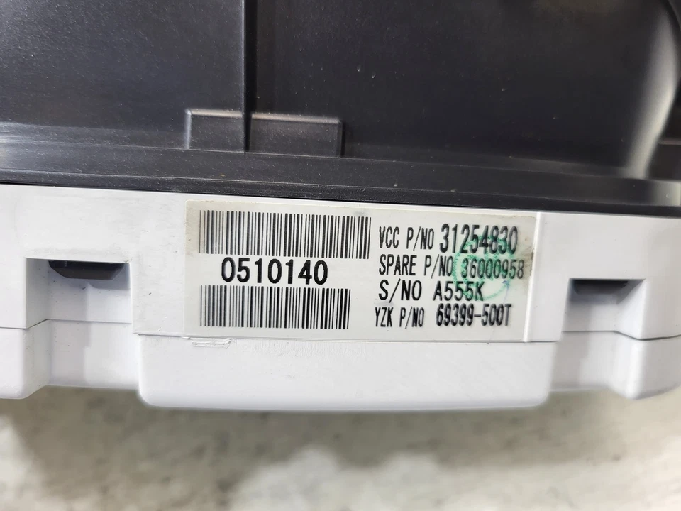 Volvo serie 70 Speedo 2010-2011 velocímetro grupo 88 k millas OEM LKQ Foto 3 de 4