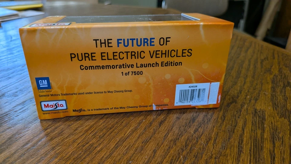 Maisto Chevy 2017 Chevrolet Bolt EV GM Orange Diecast Electric Vehicle 1 of 7500 - Image 2 of 4