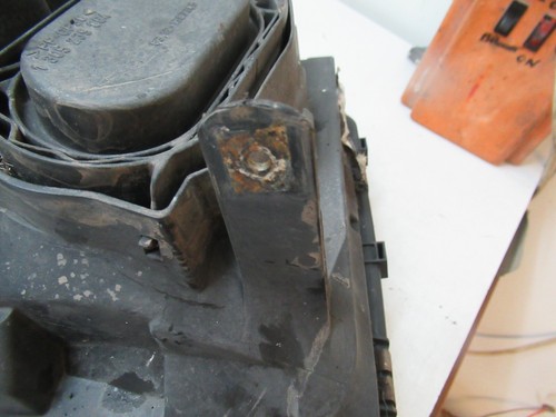 RANGE ROVER L322 2005 3.0 TD6 DIESEL XENON HEADLIGHT LEFT PASSENGER XBC000378 - Picture 7 of 9