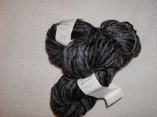 2 SKEINS Crystal Palace Musique ~ #C3220 BLACKS - Acrylic/wool/cotton 260 yards - Picture 4 of 4